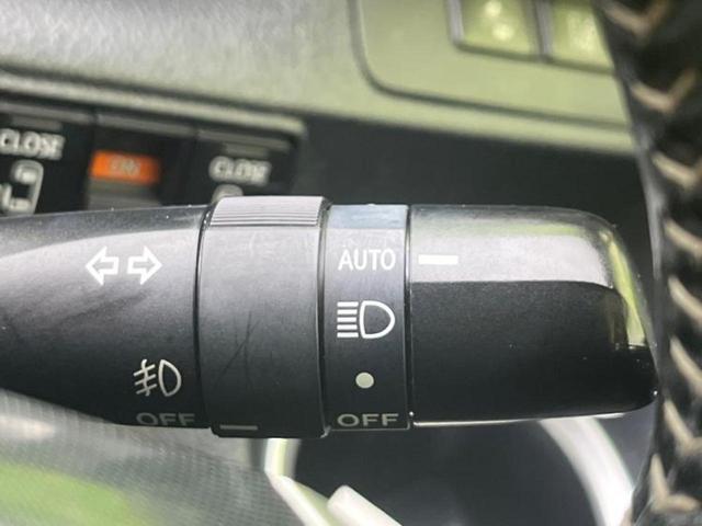 シエンタ Ｇクエロ　新品タイヤ／保証書／純正　９インチ　ＳＤナビ／衝突安全装置／両側電動スライドドア／パノラミックビューモニター／車線逸脱防止支援システム／シート　ハーフレザー／ヘッドランプ　ＬＥＤ　衝突被害軽減システム（15枚目）