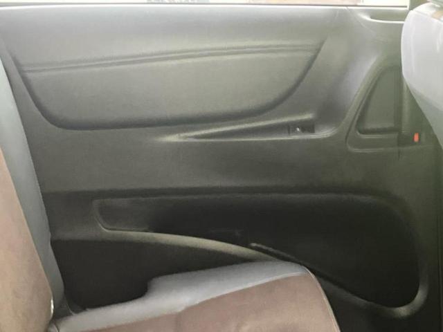 シエンタ Ｇクエロ　新品タイヤ／保証書／純正　９インチ　ＳＤナビ／衝突安全装置／両側電動スライドドア／パノラミックビューモニター／車線逸脱防止支援システム／シート　ハーフレザー／ヘッドランプ　ＬＥＤ　衝突被害軽減システム（22枚目）