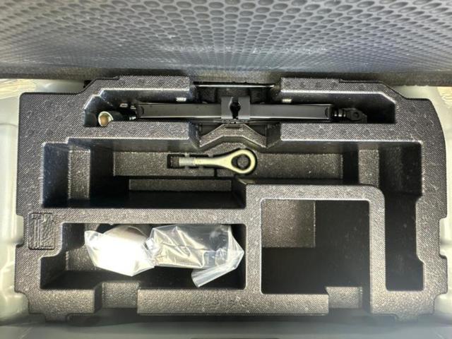 ＷＥＣＡＲＳでは各商談席に大型モニターをご用意しております！見やすい大画面でゆったりと全国の在庫をご覧いただけます！是非ご来店お待ちしております！