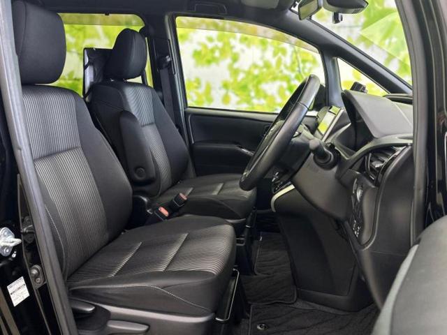 ヴォクシー ＺＳキラメキ２　純正　９インチ　ＳＤナビ／トヨタセーフティセンス／両側電動スライドドア／車線逸脱防止支援システム／パーキングアシスト　バックガイド／ドライブレコーダー　社外／ヘッドランプ　ＬＥＤ　衝突被害軽減システム（4枚目）