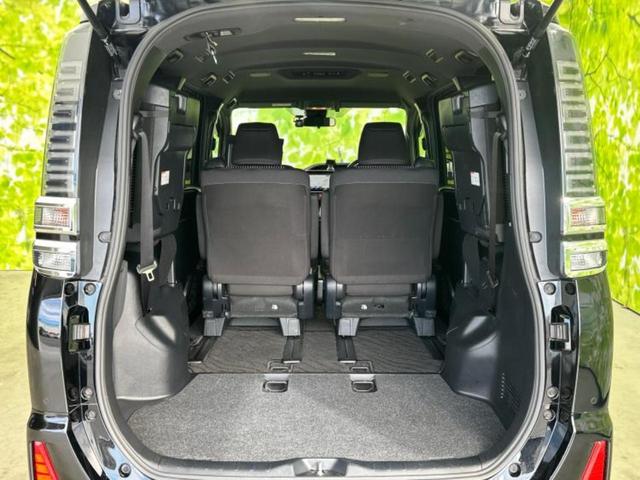 ヴォクシー ＺＳキラメキ２　純正　９インチ　ＳＤナビ／トヨタセーフティセンス／両側電動スライドドア／車線逸脱防止支援システム／パーキングアシスト　バックガイド／ドライブレコーダー　社外／ヘッドランプ　ＬＥＤ　衝突被害軽減システム（21枚目）
