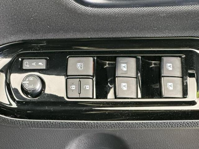ヴォクシー ＺＳキラメキ２　純正　９インチ　ＳＤナビ／トヨタセーフティセンス／両側電動スライドドア／車線逸脱防止支援システム／パーキングアシスト　バックガイド／ドライブレコーダー　社外／ヘッドランプ　ＬＥＤ　衝突被害軽減システム（31枚目）