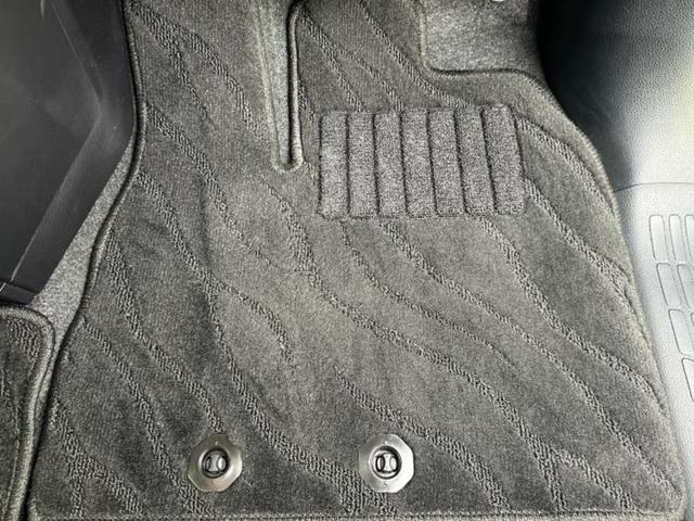 ヴォクシー ＺＳキラメキ２　純正　９インチ　ＳＤナビ／トヨタセーフティセンス／両側電動スライドドア／車線逸脱防止支援システム／パーキングアシスト　バックガイド／ドライブレコーダー　社外／ヘッドランプ　ＬＥＤ　衝突被害軽減システム（39枚目）