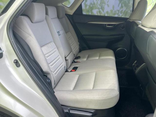 ＮＸ ＮＸ２００ｔ　新品タイヤ／純正エアロ／純正　ＳＤナビ／プリクラッシュセーフティ／シートヒーター　前席／車線逸脱防止支援システム／パーキングアシスト　バックガイド／オートステップ／ドライブレコーダー　社外　フルエアロ（5枚目）