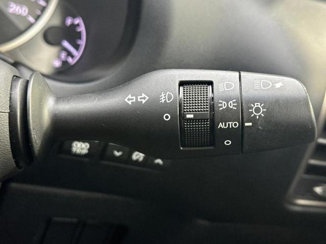 ＮＸ ＮＸ２００ｔ　新品タイヤ／純正エアロ／純正　ＳＤナビ／プリクラッシュセーフティ／シートヒーター　前席／車線逸脱防止支援システム／パーキングアシスト　バックガイド／オートステップ／ドライブレコーダー　社外　フルエアロ（15枚目）