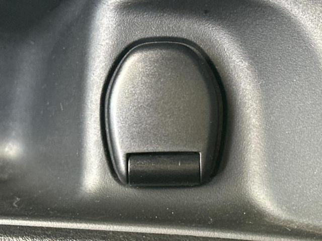 セレナ ハイウェイスター　純正　ＳＤナビ／パーキングアシスト　バックガイド／Ｂｌｕｅｔｏｏｔｈ接続／ＥＴＣ／ＥＢＤ付ＡＢＳ／横滑り防止装置／アイドリングストップ／クルーズコントロール／バックモニター／フルセグＴＶ　バックカメラ（36枚目）