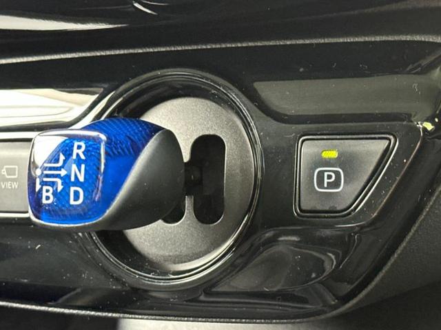 国産車から輸入車まで多様なお客様のニーズのお応えできるように、全国規模で豊富な在庫展開！車のことならＷＥＣＡＲＳへ！