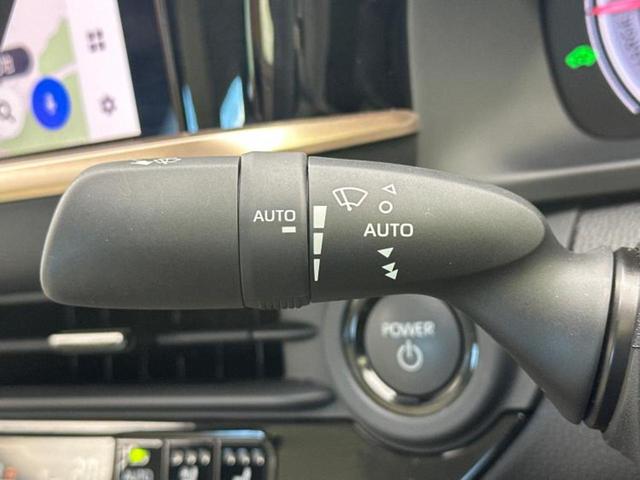 クラウンクロスオーバー 4WD Gアドバンスドレザーパッケージ 新品タイヤ/保証書/ディスプレイオーディオ+ナビ/デジタルインナーミラー/スマートアシスト(トヨタ・ダイハツ)/エアーシート 前席/パノラミックビューモニター/車線逸脱防止支援システム 革シート(17枚目)