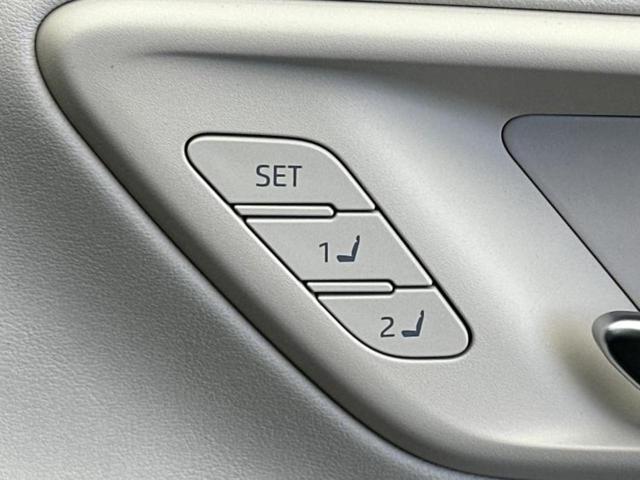 クラウンクロスオーバー 4WD Gアドバンスドレザーパッケージ 新品タイヤ/保証書/ディスプレイオーディオ+ナビ/デジタルインナーミラー/スマートアシスト(トヨタ・ダイハツ)/エアーシート 前席/パノラミックビューモニター/車線逸脱防止支援システム 革シート(33枚目)