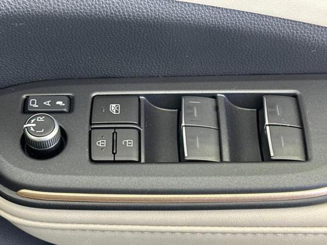 クラウンクロスオーバー 4WD Gアドバンスドレザーパッケージ 新品タイヤ/保証書/ディスプレイオーディオ+ナビ/デジタルインナーミラー/スマートアシスト(トヨタ・ダイハツ)/エアーシート 前席/パノラミックビューモニター/車線逸脱防止支援システム 革シート(34枚目)