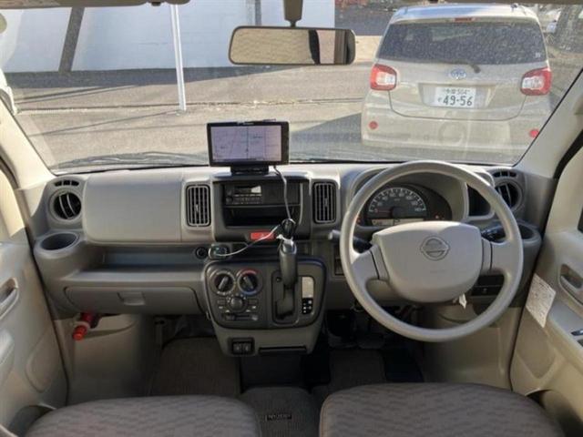 NV100クリッパーバン DX 保証書/ABS/エアバッグ 運転席/エアバッグ 助手席/MTモード付き/パワーウインドウ/キーレスエントリー/パワーステアリング/オートライト/ワンオーナー/マニュアルエアコン/取扱説明書(4枚目)