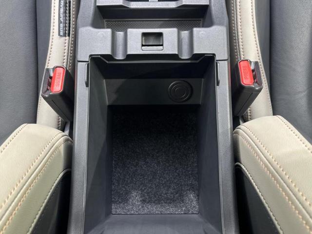 レヴォーグ レイバック 4WDリミテッドEX 保証書/純正 11.6インチ メモリーナビ/アイサイト/シートヒーター 前席/パノラミックビューモニター/車線逸脱防止支援システム/シート フルレザー/電動バックドア/ドライブレコーダー 純正 4WD(33枚目)