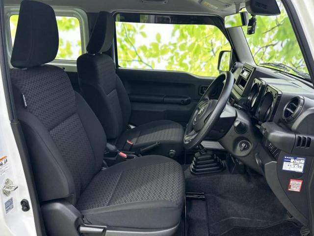 ジムニー ４ＷＤ　ＸＧ　保証書／セーフティサポート（スズキ）／車線逸脱防止支援システム／ドライブレコーダー　社外／ＥＴＣ／ＡＢＳ／横滑り防止装置／エアバッグ　運転席／エアバッグ　助手席／エアバッグ　サイド　４ＷＤ　ドラレコ（4枚目）