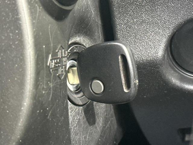 ジムニー ４ＷＤ　ＸＧ　保証書／セーフティサポート（スズキ）／車線逸脱防止支援システム／ドライブレコーダー　社外／ＥＴＣ／ＡＢＳ／横滑り防止装置／エアバッグ　運転席／エアバッグ　助手席／エアバッグ　サイド　４ＷＤ　ドラレコ（29枚目）