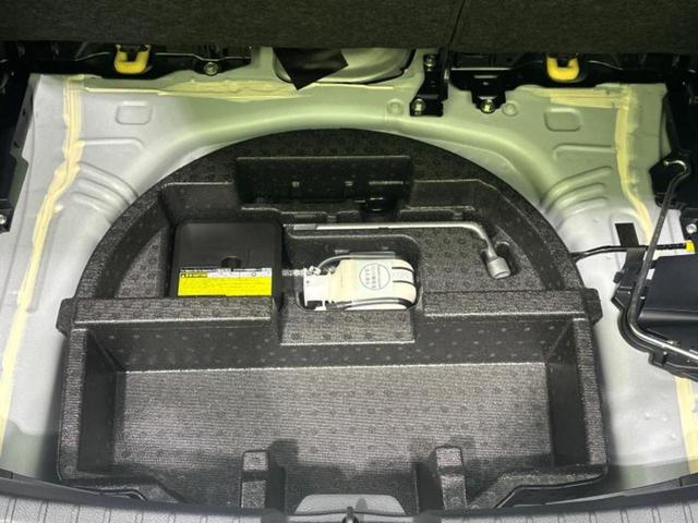 ヴィッツ ＧＲスポーツＧＲ　新品タイヤ／保証書／純正　９インチ　ＳＤナビ／スマートアシスト（トヨタ・ダイハツ）／車線逸脱防止支援システム／シート　ハーフレザー／ドライブレコーダー　前後／ヘッドランプ　ＬＥＤ　衝突被害軽減システム（25枚目）