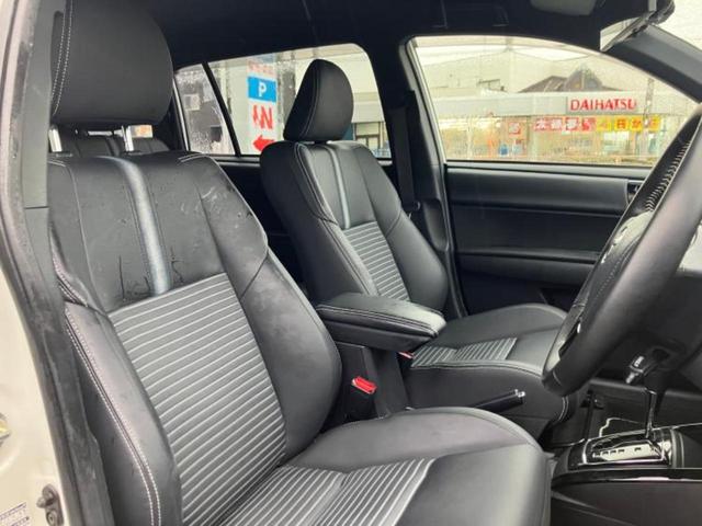 カローラフィールダー ハイブリッドＧダブルバイビー　純正　ＳＤナビ／トヨタセーフティセンス／シートヒーター　前席／車線逸脱防止支援システム／シート　ハーフレザー／ドライブレコーダー　社外／ヘッドランプ　ＬＥＤ／Ｂｌｕｅｔｏｏｔｈ接続／ＥＴＣ　ドラレコ（5枚目）