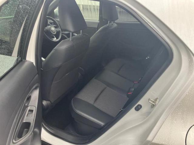 ヤリスクロス ハイブリッドＺ　ディスプレイオーディオ８インチ／トヨタセーフティセンス／シートヒーター　前席／パノラミックビューモニター／車線逸脱防止支援システム／シート　ハーフレザー／パーキングアシスト　自動操舵　全周囲カメラ（7枚目）