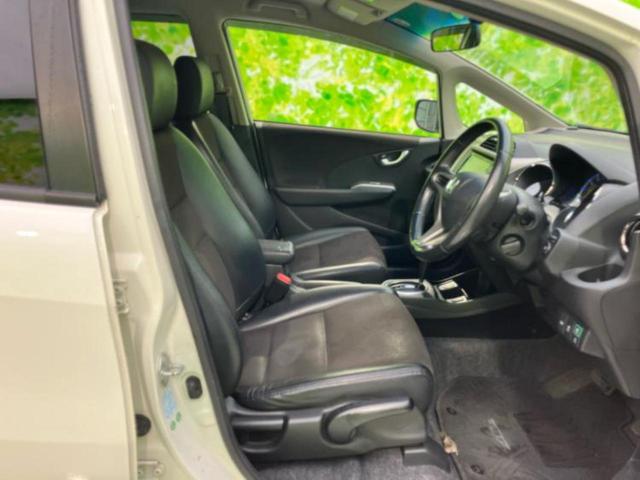 フィットハイブリッド ハイブリッド・スマートセレクションファインスタイル 新品タイヤ/純正 メモリーナビ/シートヒーター/シート ハーフレザー/パーキングアシスト バックガイド/ETC/横滑り防止装置/クルーズコントロール/バックモニター/ワンセグTV/DVD バックカメラ(4枚目)