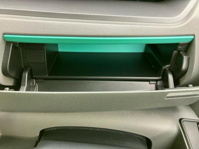 ＷＥＣＡＲＳでは各商談席に大型モニターをご用意しております！見やすい大画面でゆったりと全国の在庫をご覧いただけます！是非ご来店お待ちしております！