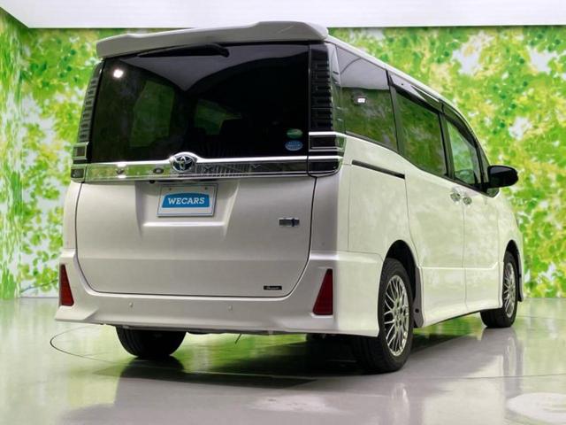 ヴォクシー ハイブリッドＺＳキラメキ３　社外　１１インチ　ＳＤナビ／トヨタセーフティセンス／両側電動スライドドア／シートヒーター　前席／車線逸脱防止支援システム／シート　ハーフレザー／ヘッドランプ　ＬＥＤ／Ｂｌｕｅｔｏｏｔｈ接続／ＥＴＣ（3枚目）