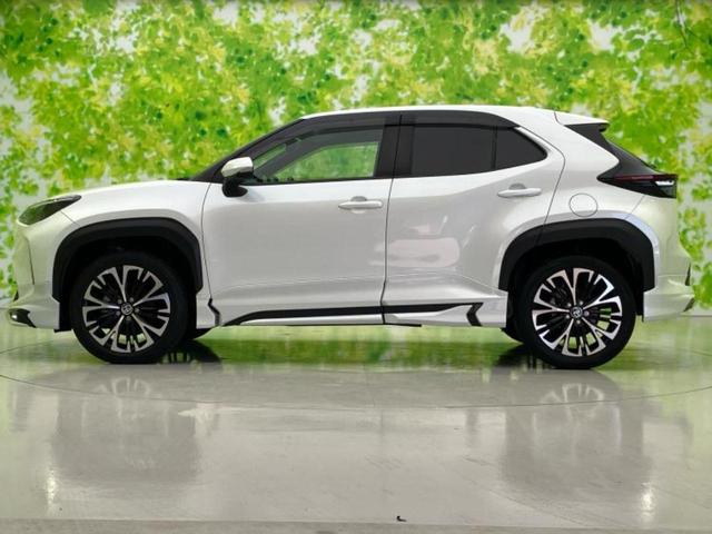 ヤリスクロス ハイブリッドＺ　純正エアロ／ディスプレイオーディオ＋ナビ／デジタルインナーミラー／トヨタセーフティセンス／シートヒーター　前席／パノラミックビューモニター／車線逸脱防止支援システム／シート　ハーフレザー　全周囲カメラ（2枚目）