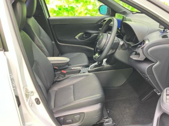 ヤリスクロス ハイブリッドＺ　純正エアロ／ディスプレイオーディオ＋ナビ／デジタルインナーミラー／トヨタセーフティセンス／シートヒーター　前席／パノラミックビューモニター／車線逸脱防止支援システム／シート　ハーフレザー　全周囲カメラ（4枚目）