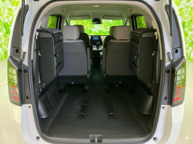 フリード ＡＩＲ　保証書／純正　８インチ　ナビ／ホンダセンシング／両側電動スライドドア／車線逸脱防止支援システム／登録済未使用車／ヘッドランプ　ＬＥＤ／ＵＳＢジャック／Ｂｌｕｅｔｏｏｔｈ接続／ＥＢＤ付ＡＢＳ　禁煙車（21枚目）