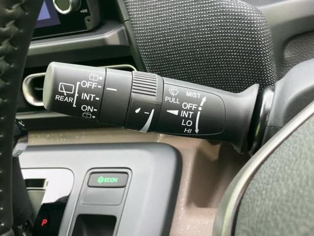 フリード ｅＨＥＶエアーＥＸ　純正　９インチ　メモリーナビ／ホンダセンシング／両側電動スライドドア／シートヒーター　前席／車線逸脱防止支援システム／シート　ハーフレザー／登録済未使用車／ヘッドランプ　ＬＥＤ／ＵＳＢジャック　禁煙車（17枚目）