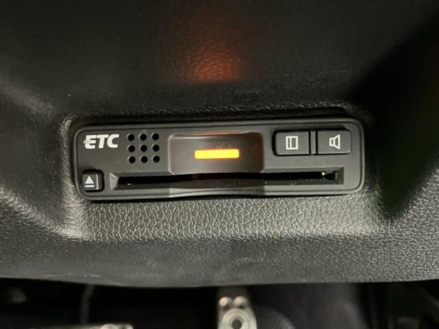 シャトル ハイブリッドZ 純正 メモリーナビ/シティーブレーキアクティブシステム(ホンダ)/シートヒーター 前席/シート ハーフレザー/ドライブレコーダー 前後/Bluetooth接続/ETC/横滑り防止装置 バックカメラ(25枚目)