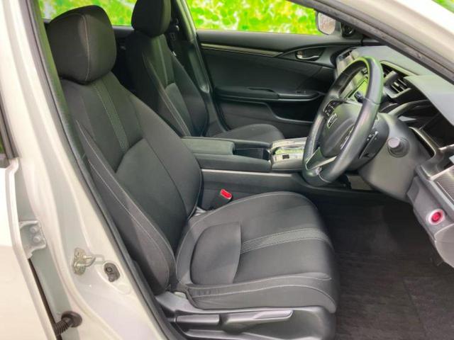 シビック ヒョウジュン　純正　ＳＤナビ／ホンダセンシング／シートヒーター　前席／車線逸脱防止支援システム／ヘッドランプ　ＬＥＤ／ＵＳＢジャック／Ｂｌｕｅｔｏｏｔｈ接続／ＥＴＣ／ＥＢＤ付ＡＢＳ／横滑り防止装置　ＤＶＤ再生（4枚目）