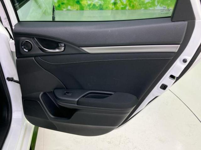 シビック ヒョウジュン　純正　ＳＤナビ／ホンダセンシング／シートヒーター　前席／車線逸脱防止支援システム／ヘッドランプ　ＬＥＤ／ＵＳＢジャック／Ｂｌｕｅｔｏｏｔｈ接続／ＥＴＣ／ＥＢＤ付ＡＢＳ／横滑り防止装置　ＤＶＤ再生（21枚目）