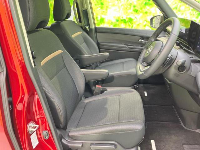 セレナ ハイウェイスターＶ　保証書／純正　１２．３インチ　メモリーナビ／フリップダウンモニター　純正　１１インチ／インテリジェントルームミラー／エマージェンシーブレーキ／両側電動スライドドア／アラウンドビューモニター　ドラレコ（4枚目）