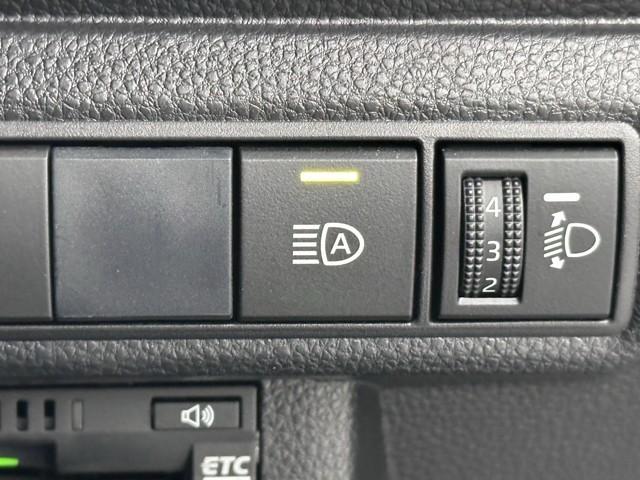 便利なオートマチックハイビームです 対向車を検知し自動的にハイビームとロービームを切り替えてくれます