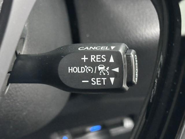 Ｃ－ＨＲ Ｇ　ドライブレコーダー付　衝突軽減　ＥＳＣ　キーレスエントリー　Ｉストップ　ＬＥＤライト　Ｂカメ　盗難防止システム　ナビ＆ＴＶ　半革シート　地デジ　オートクルーズコントロール　整備記録簿　スマートキー（13枚目）