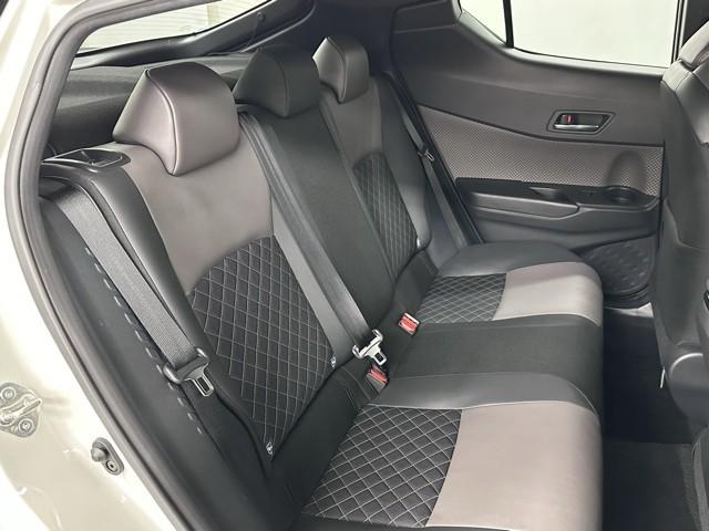 Ｃ－ＨＲ Ｇ　ドライブレコーダー付　衝突軽減　ＥＳＣ　キーレスエントリー　Ｉストップ　ＬＥＤライト　Ｂカメ　盗難防止システム　ナビ＆ＴＶ　半革シート　地デジ　オートクルーズコントロール　整備記録簿　スマートキー（17枚目）