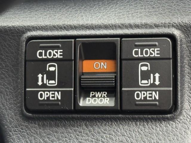 シエンタ G クエロ 点検記録簿 衝突被害軽減ブレーキ 両側パワースライドドア LEDヘッドランプ 4WD ドラレコ ナビ&TV バックカメラ ミュージックプレイヤー接続可 ETC メモリーナビ 盗難防止装置 キーレス(13枚目)