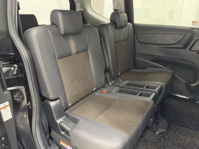 シエンタ G クエロ 点検記録簿 衝突被害軽減ブレーキ 両側パワースライドドア LEDヘッドランプ 4WD ドラレコ ナビ&TV バックカメラ ミュージックプレイヤー接続可 ETC メモリーナビ 盗難防止装置 キーレス(15枚目)