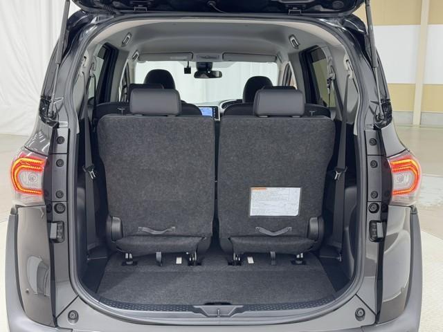 シエンタ G クエロ 点検記録簿 衝突被害軽減ブレーキ 両側パワースライドドア LEDヘッドランプ 4WD ドラレコ ナビ&TV バックカメラ ミュージックプレイヤー接続可 ETC メモリーナビ 盗難防止装置 キーレス(16枚目)