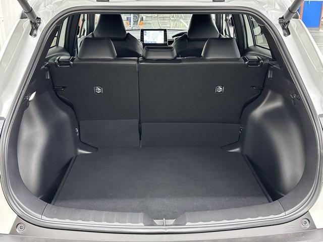 カローラクロス ハイブリッド　Ｚ　パノラミックモニター　ムーンルーフ　ＡＣ１００Ｖ電源　衝突軽減Ｂ　記録簿有　フルセグテレビ　スマキ－　ワンオーナ　半レザー　クルーズコントロール　メモリナビ　イモビ　ＬＥＤ　ＡＣ　運転席Ｐシート（17枚目）