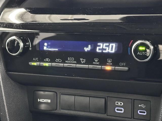 ヤリスクロス Ｇ　ＥＴＣ装備　リヤカメラ　点検記録簿　スマートエントリー　イモビライザー　オートエアコン　アルミホイール　キーレス　パワーウィンドウ　クルコン　ＡＢＳ　ドライブレコーダー　エアバッグ　パワーステアリング（8枚目）