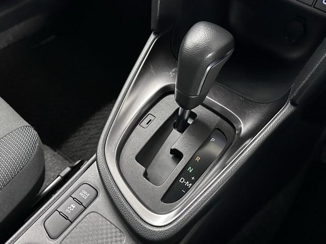 ヤリスクロス Ｇ　ＥＴＣ装備　リヤカメラ　点検記録簿　スマートエントリー　イモビライザー　オートエアコン　アルミホイール　キーレス　パワーウィンドウ　クルコン　ＡＢＳ　ドライブレコーダー　エアバッグ　パワーステアリング（9枚目）