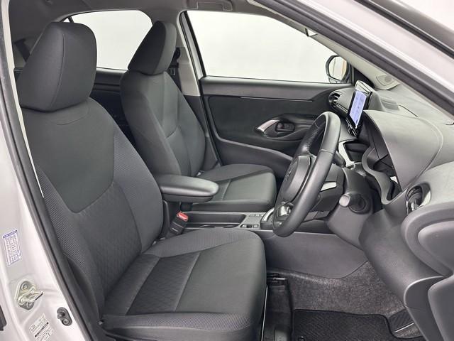 ヤリスクロス Ｇ　ＥＴＣ装備　リヤカメラ　点検記録簿　スマートエントリー　イモビライザー　オートエアコン　アルミホイール　キーレス　パワーウィンドウ　クルコン　ＡＢＳ　ドライブレコーダー　エアバッグ　パワーステアリング（16枚目）