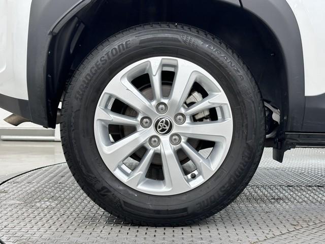 ヤリスクロス Ｇ　ＥＴＣ装備　リヤカメラ　点検記録簿　スマートエントリー　イモビライザー　オートエアコン　アルミホイール　キーレス　パワーウィンドウ　クルコン　ＡＢＳ　ドライブレコーダー　エアバッグ　パワーステアリング（19枚目）