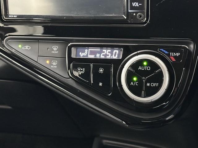 アクア Sスタイルブラック AUX端子 記録簿あり バックモニタ- ナビTV イモビライザー LEDライト スマートキープッシュスタート 1オーナー ETC付き Wエアバッグ キーフリ メモリーナビゲーション ドラレコ付き PS(10枚目)