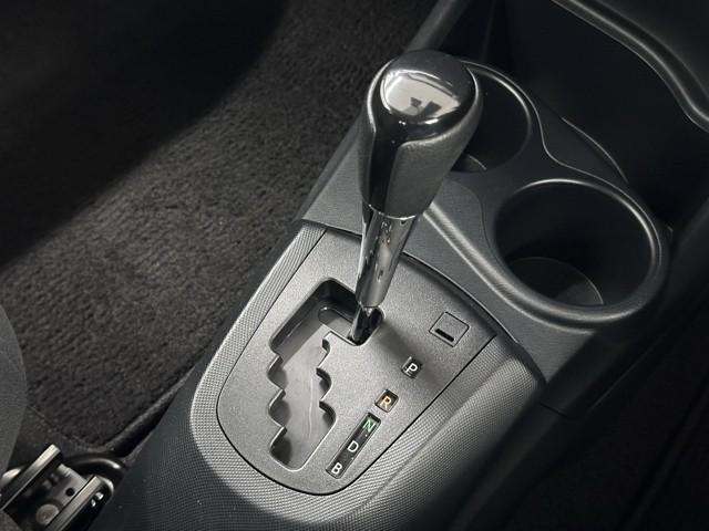 アクア Sスタイルブラック AUX端子 記録簿あり バックモニタ- ナビTV イモビライザー LEDライト スマートキープッシュスタート 1オーナー ETC付き Wエアバッグ キーフリ メモリーナビゲーション ドラレコ付き PS(11枚目)