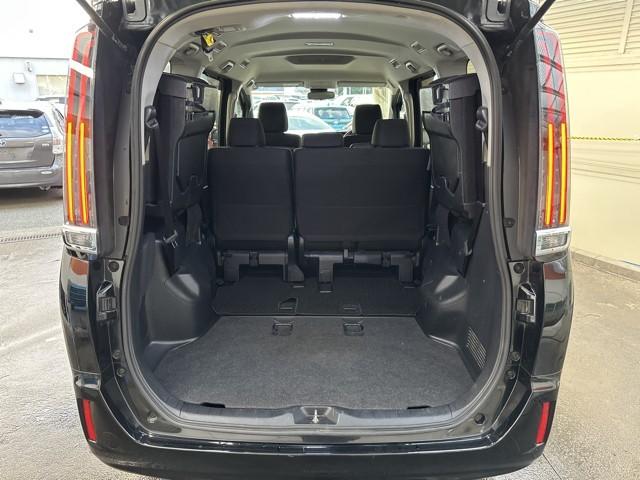 ノア X ブレーキサポート イモビライザー アイドリングストッ メンテナンスノート DVD再生可 AUX デュアルエアコン ワンオーナー車 クルーズC バックモニタ- 地デジTV LEDランプ オートエアコン(11枚目)