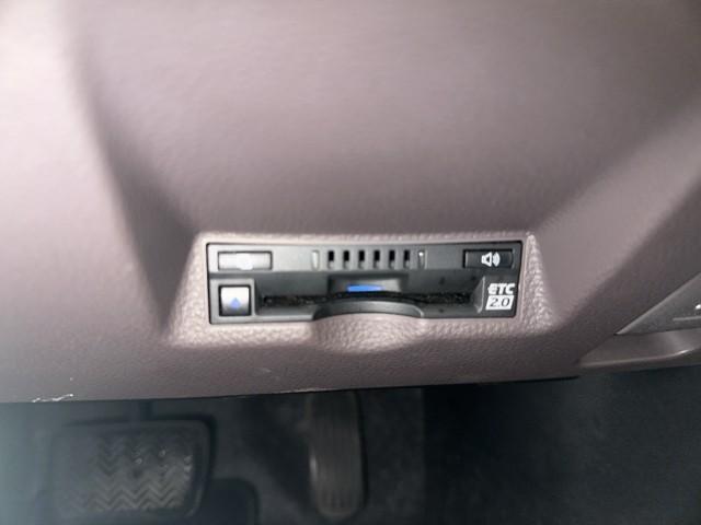 ヤリス ハイブリッドG LEDライト Iストップ サイドエアバッグ スマートキ ナビ Bモニター ドライブレコーダー ETC車載器 横滑り防止装置 クルコン セキュリティアラーム メディアプレイヤー接続 パワステ 点検記録簿(9枚目)