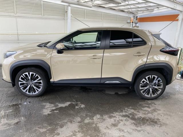 ヤリスクロス ハイブリッドZ ドライブレコーダ インテリジェントキー アルミホイル LEDライト 1オ-ナ- リアカメラ ナビ クルーズコントロール 整備記録簿 横滑り防止システム メモリーナビゲーション 電動シ-ト パワステ(5枚目)