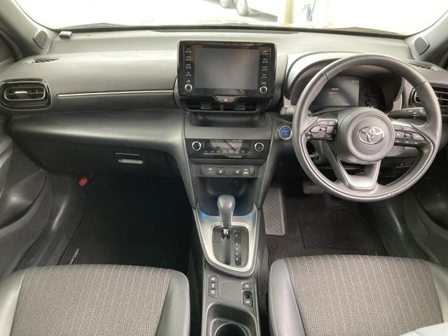 ヤリスクロス ハイブリッドZ ドライブレコーダ インテリジェントキー アルミホイル LEDライト 1オ-ナ- リアカメラ ナビ クルーズコントロール 整備記録簿 横滑り防止システム メモリーナビゲーション 電動シ-ト パワステ(7枚目)