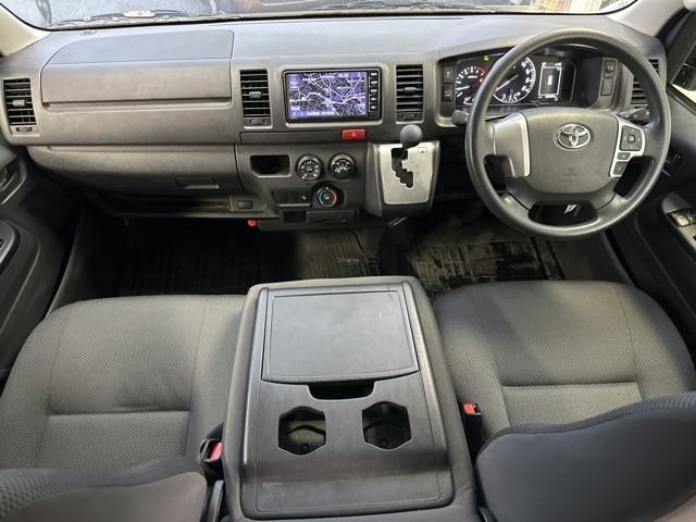 ハイエースバン ロングDX ブレーキサポート リアカメラ PW 運転席エアバッグ ナビテレビ 横滑り防止 整備点検記録簿 イモビ付 パワーステアリング エアコン ミュージックプレイヤー接続可 ABS ワンセグテレビ ETC付(7枚目)